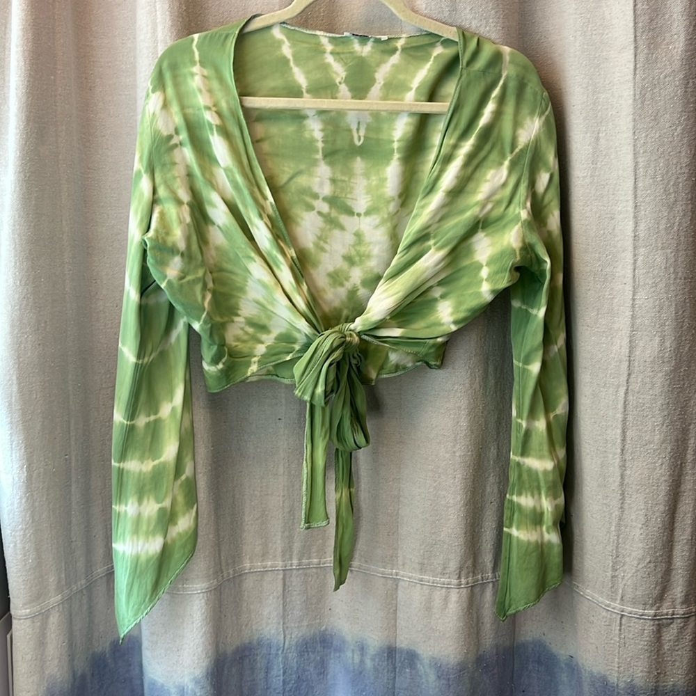 Cropped wrap top